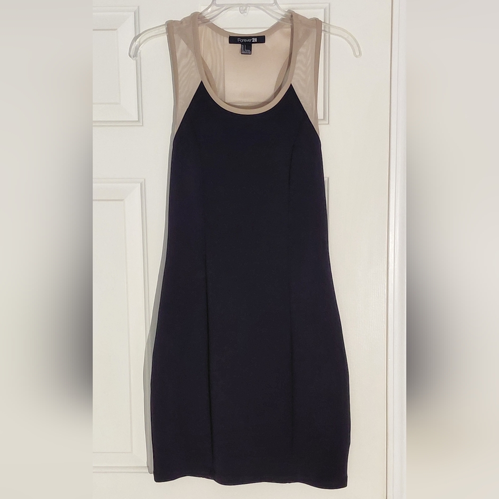 Forever 21 Bodycon Black Tan Sport Athletic Stretch Vacation Dress.  Size L.